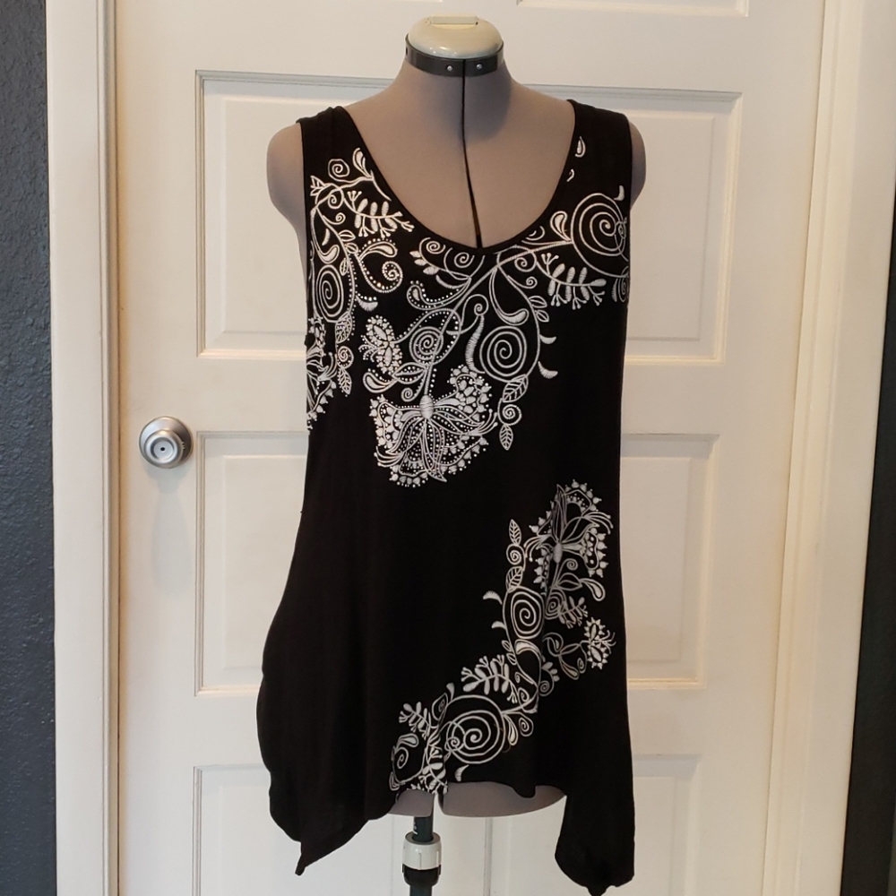 B.L.E.U Embroidered Flowy Sleeveless Top